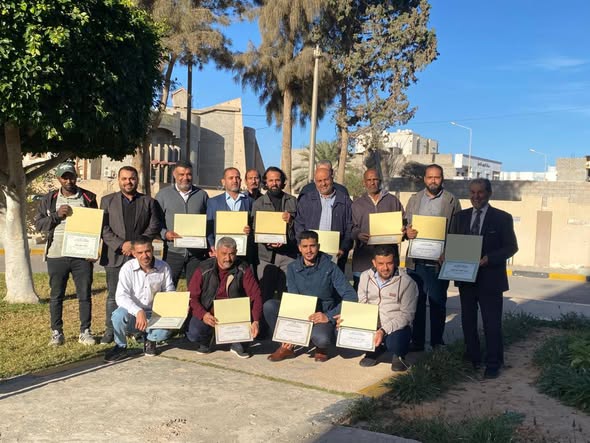 كلية القانون بجامعة مصراتة تكرم موظفيها