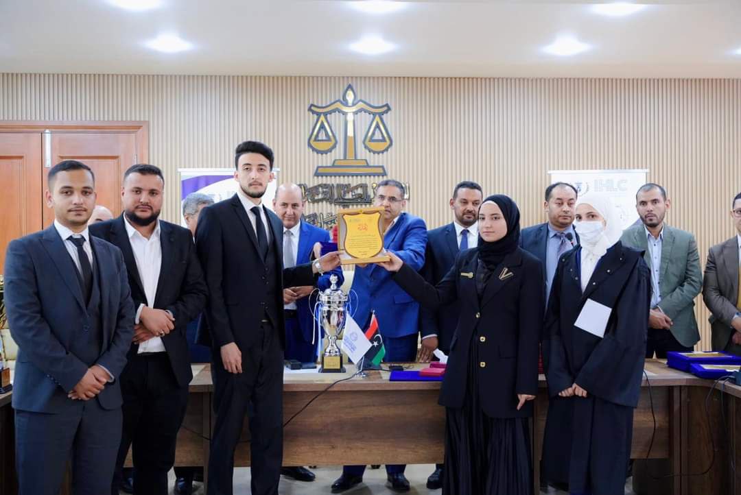 فريق كلية القانون- جامعة مصراتة  يتحصل على الترتيب الثاني في مسابقة المحكمة الصورية الدولية