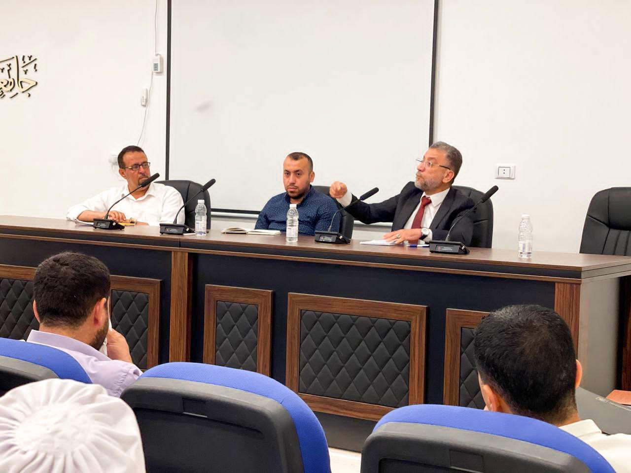 مكتب خدمة المجتمع بالكلية ينظم حوارية حول الانتخابات البلدية بين المتطلبات المحلية والاستحقاقات الوطنية