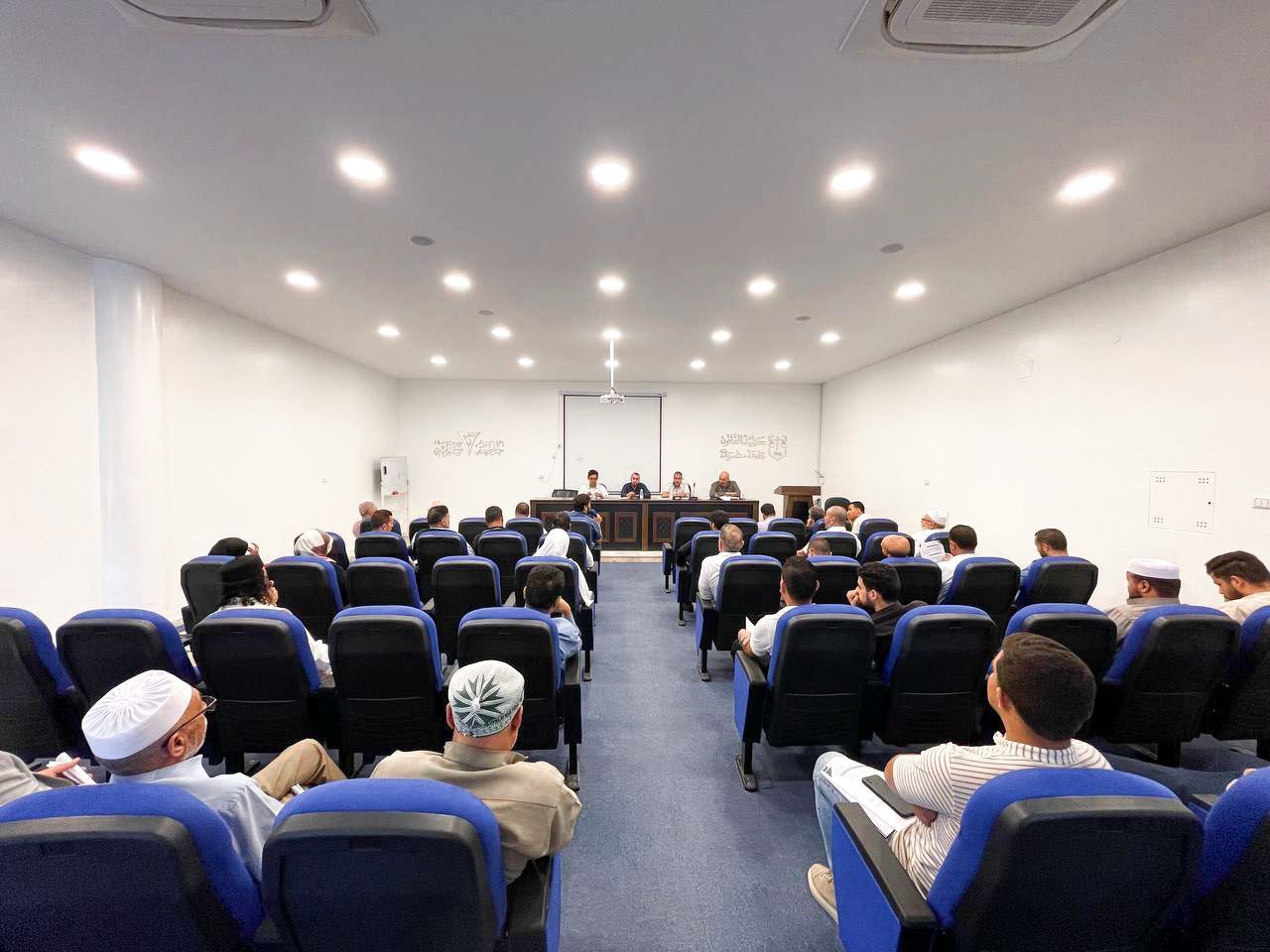 مكتب خدمة المجتمع بالكلية ينظم حوارية حول الانتخابات البلدية بين المتطلبات المحلية والاستحقاقات الوطنية