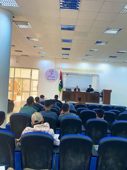 قسم القانون الخاص بالتعاون مع قسم الوسائل التعليمية ينظم محاضرة توعوية لدعم طلبة القانون في فترة الامتحانات
