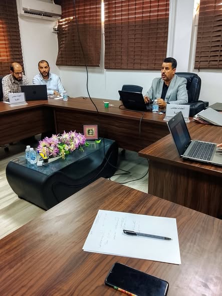 ورشة عمل حول تصميم وتحليل استبانات تقييم الأداء باستخدام التقنيات الحديثة ضمن خطة الجامعة لتطوير كوادر الجودة