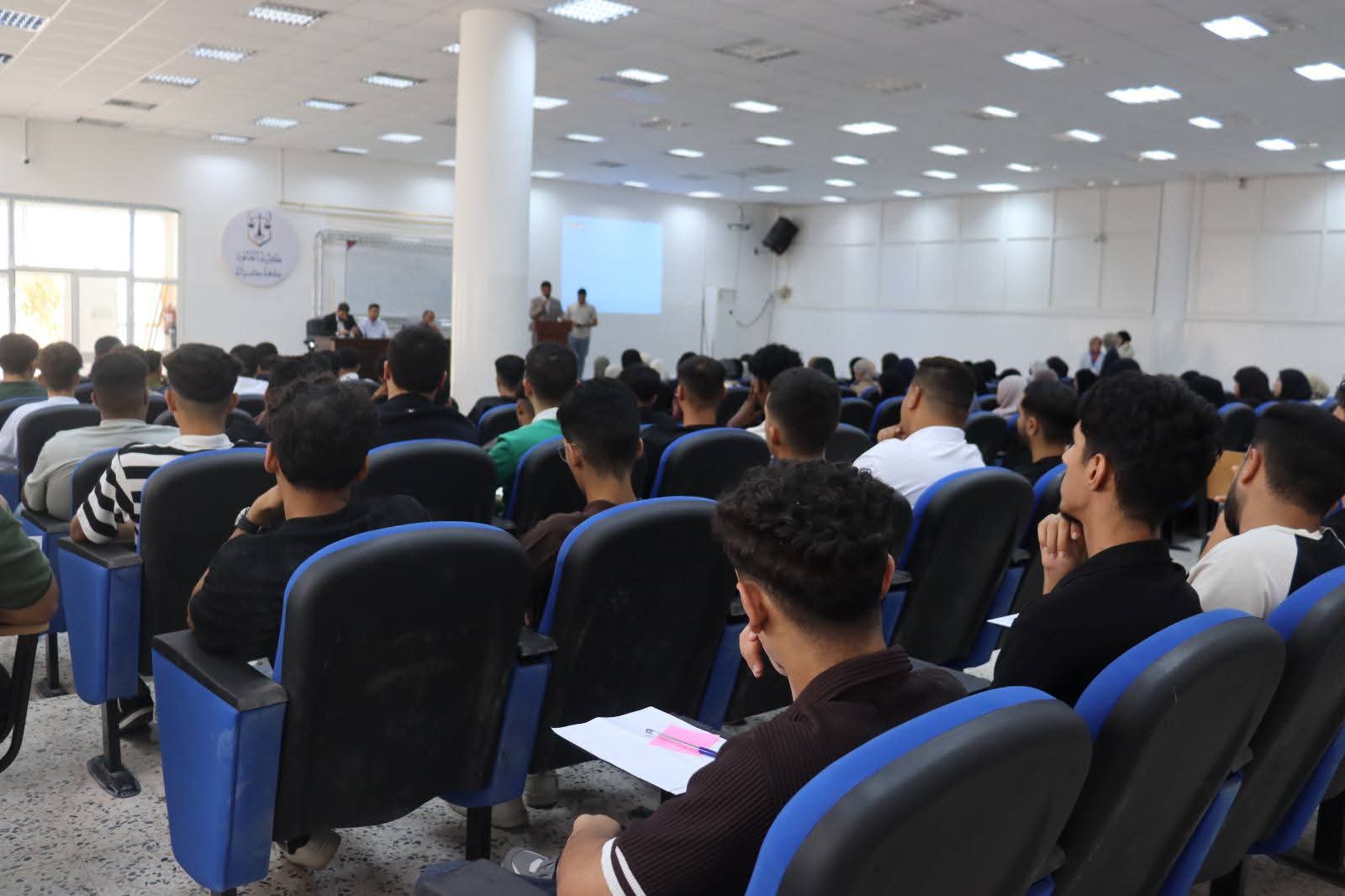 كلية القانون بجامعة مصراتة تنظّم ملتقى تعريفيًا للطلاب الجدد للفصل الدراسي خريف 2026م