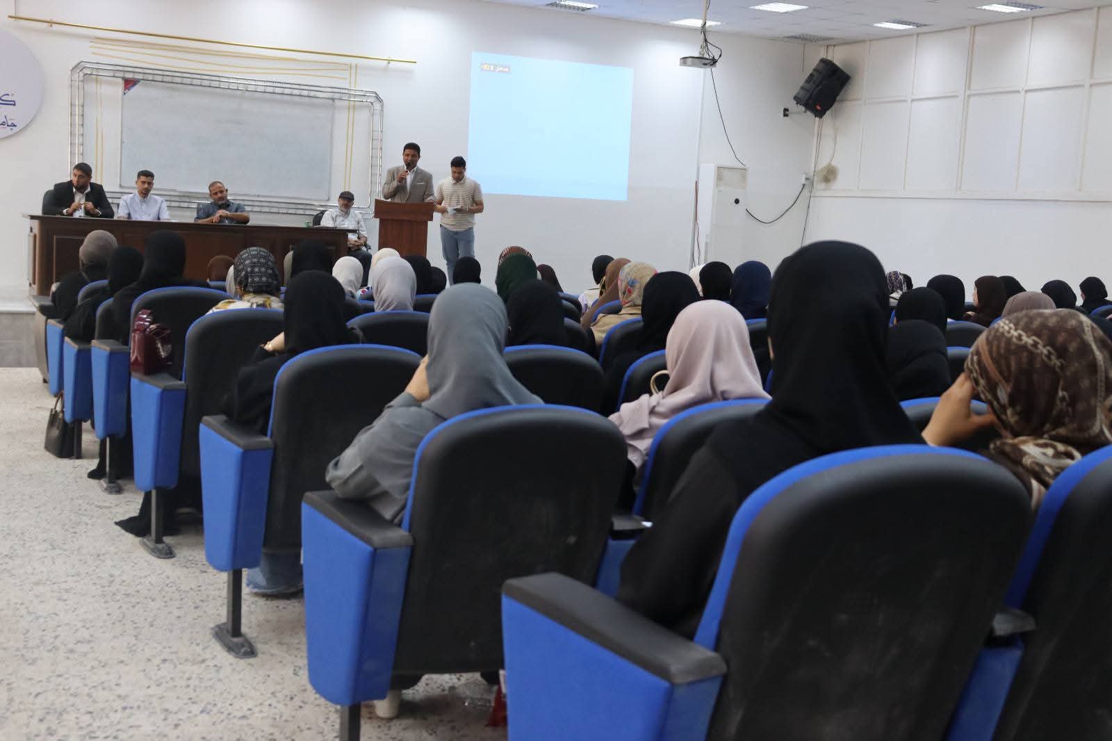 كلية القانون بجامعة مصراتة تنظّم ملتقى تعريفيًا للطلاب الجدد للفصل الدراسي خريف 2026م